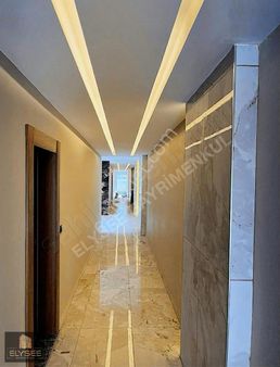 Kuşadası Davutlar Da Ultra Lüks Arakat 2+1 Geniş Daire Élysée