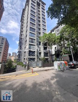 Suadiye'de 7/24 Güvenlikli Site Konzepti Binada 78 M2 Net 2+1