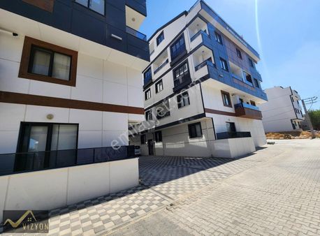 Tuzla Caddesine 20m Mesafede Satılık Asansörlü Deniz Manzaralı