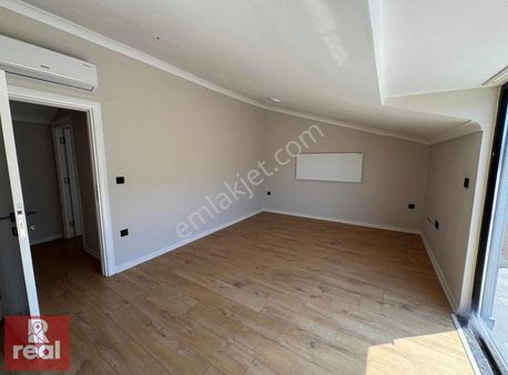 Ayvalık Sarımsaklı Oliva Sitesinde Süper Lüks Havuzlu Daire