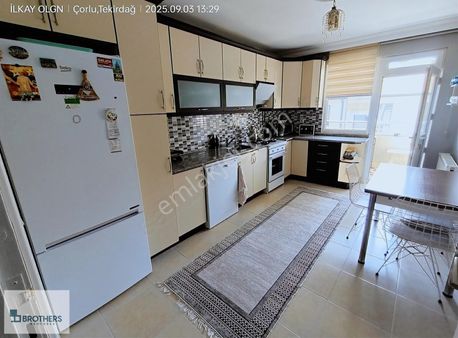 Brothersdan Reşadiye Mah.145m2 3+1 İskanlı Satılık Daire