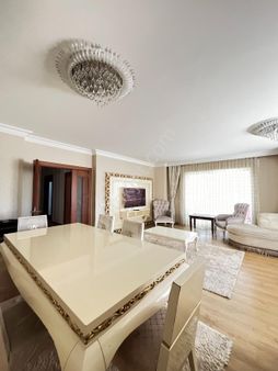 Özpınarlar İnşaat Gardenya Park 3 Sitesinde (200 M² 3+1 Çok Geniş) Satılık Daire