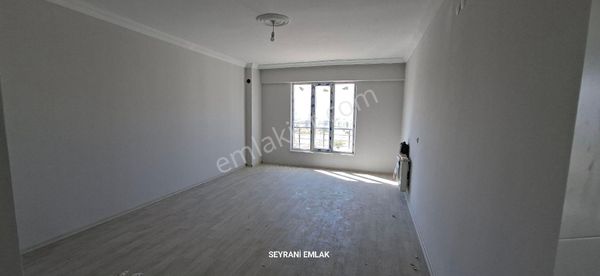 Develi Yeni Hastane Bölgesinde Satlık Giyinme Odalı Çok Geniş 3+1 Lüks Daire