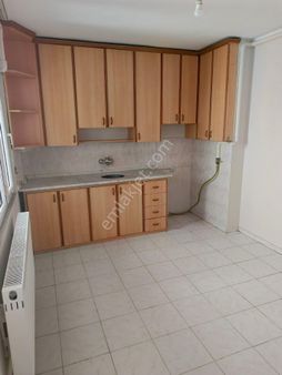 Fiyat Düştü...130 M2 Cadde Üzerinde Bu Fiyata Kaçmaz...!