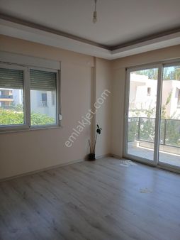 Finike Kum Mahallesi Kiralık 1+1 Ayrı Mutfak Daire