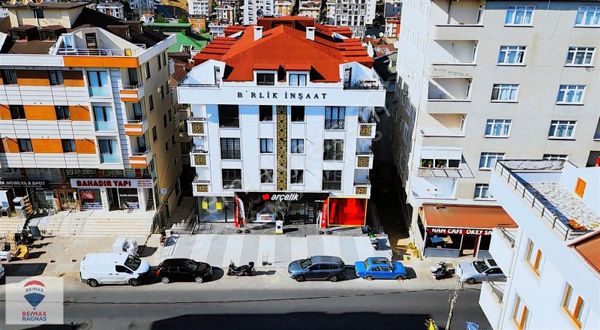 3 Katlı Satılık Dükkan Gazi Mustafa Kemal Caddesi İşlek Konumda