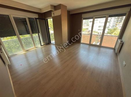 Suadiyede Ebeveyn Banyolu Bol İskanı Alınmış 3+1 Dairedir