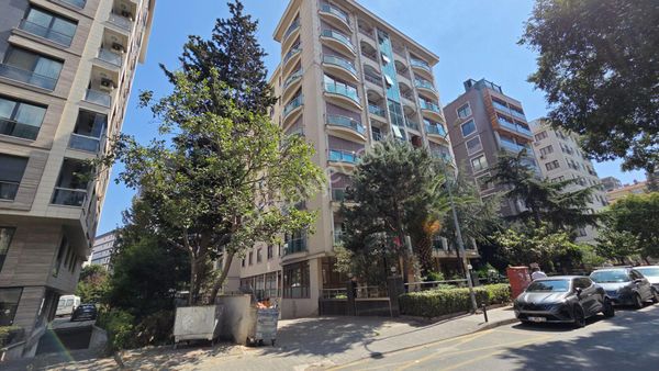 Erenköy & Ömerpaşa Üzerinde, 101 M2 Net, Balkonlu 5. Kat Satılık Daire