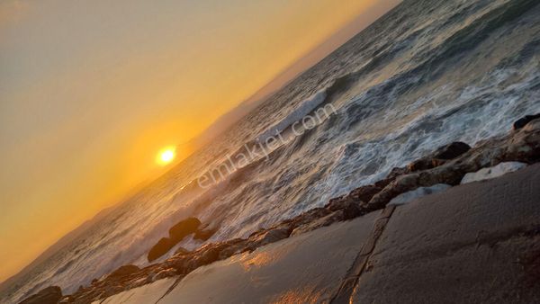 Güzelbahçe Çamlı Deniz Manzaralı Dört Mevsim Konakları Sitesinde Muhteşem 3+1 Kiralık Villa.