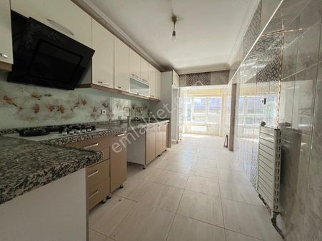 Engin Emlak'tan Fatih Mah. Kat Konumunda Y.giriş Asansörlü 3+1