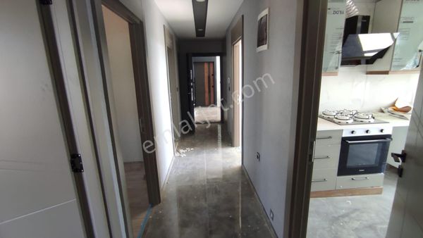 Antalya Demirel Mah. 3+1 Sıfır Daire Ebeveyn Banyolu Çocuk Parklı