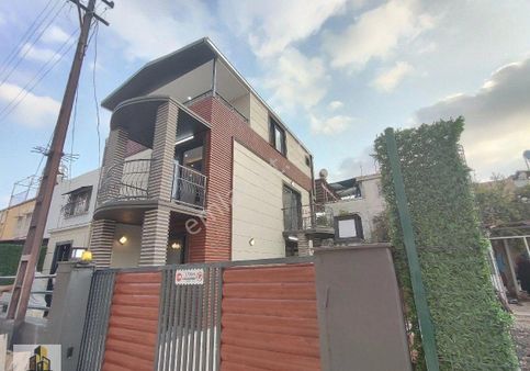 Amaç'tan Belediye Evlerin'de Triplex Full Yapılı Doğalgazlı Alternatifsiz