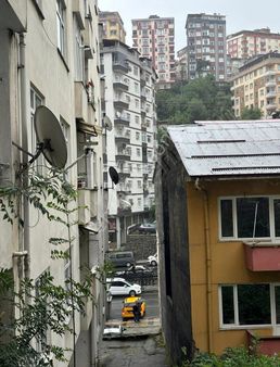 **rize Merkez Çarşı Mahallesinde Satılık Dükkan**