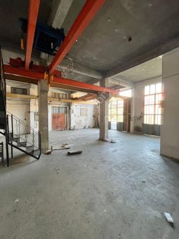 İkitelli Organize 220m2 6m Tavan Yüksekliği Metroya Yürüme Mesafesinde