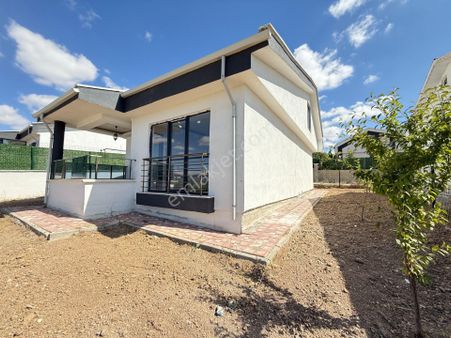 Lalahan'da 14 Villalı Site İçin'de Manzaralı 3+1 450m2 Bahçeli