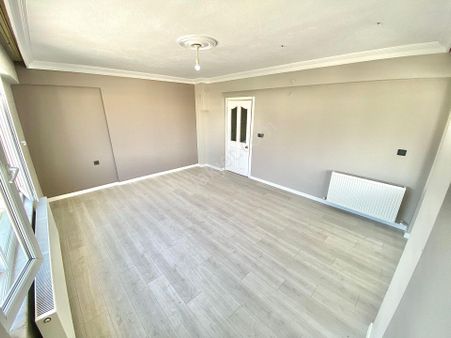 Dora'dan Sarıkızda Ayrı Mutfak İçi Full Yapılı 2+1 Satılık Daire