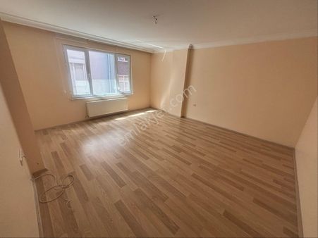 Merkez’de Metrobüse 2 Dakika 3+2 Yeni Binada Acil Satılıl Dublex Daire