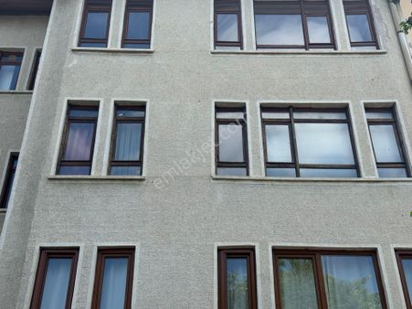 Anadoludan Bahçelievlerde 4+1 Katta Ön Özel Kapalı Otoparklı