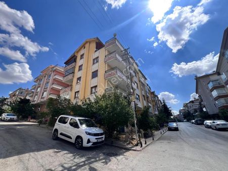 Turyaptan Bağlarbaşı Cadde Yakını Okul Yanı 3+1 Yapılı Dubleks