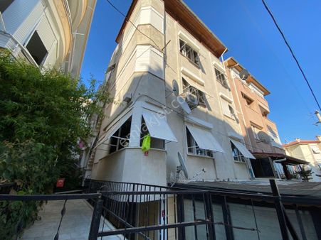 Altınoluk İlkbahar'dan Pazar Sokağının Üstünde Yüksek Giriş 1+1 Daire