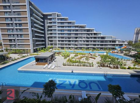 Cross Twıns De Eşyalı Havuz Cephe Arakat 1+1