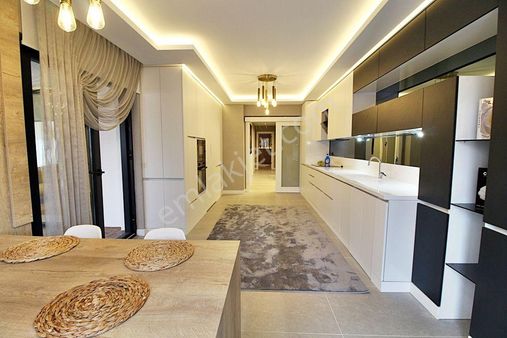 Gold Emlaktan Ovacık Yozgat Bulvarında Site İçi Lüks Uygun Fiyata 4+1