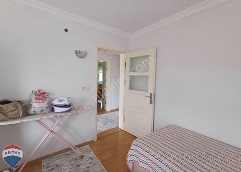 Remax Mavi Den İki Katlı Yeşillikler İçinde Bahçeli Müstakil Ev