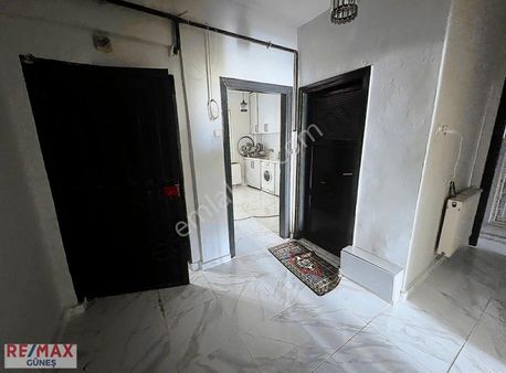 Aslanbey Mahallesinde Re/max Güneş'ten Satılık 2+1 Daire