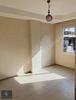 Mersin Yenişehir Barboros Mahallesi 2.çevre Yoluna Yakın 1+1