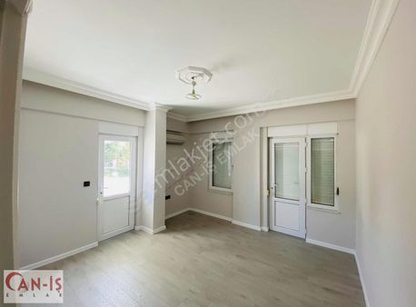 Göynükte 4+1 Tam Müstakil Tripleks Havuzlu Villa Can-iş Emlak