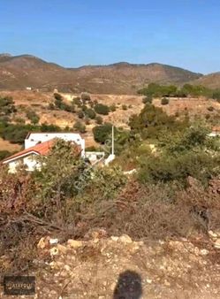 Dereköy'de Satılık 930 M2 İmarlı Arsa!