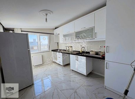 K.çekmece Satılık "2 Daire" 4+2 Park Karşısı Krediye Uygun