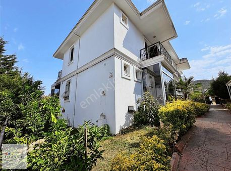 Invest Global'den Başiskele Yeniköy'de Bahçeli 4+1 Satılık Villa