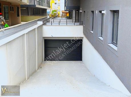 //var Gayrimenkul'den Fevzipaşa Merkezde Ful+ful Ultra Lüx 3+1//