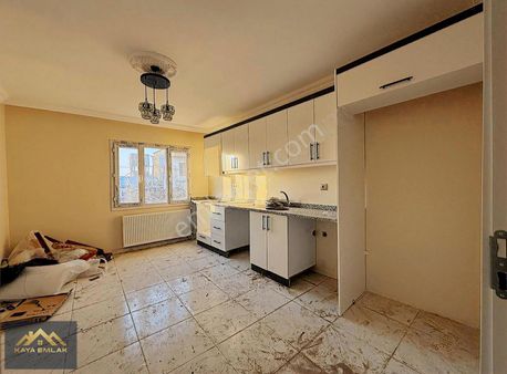 İstiklal Mahallesi Okçular Camisi Civarı Kattan Bölme