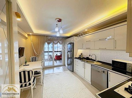 Öğretmen Emlaktan Merkezi Konum Arakat Geniş Mükemmel 3+1 Daire