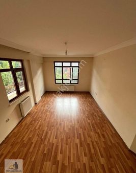 Yiğit & Yalçınkaya Emlak'tan Gazi Mahallesi Merkezinde Orta Kat Ön Daire Temiz Ve Bakımlı