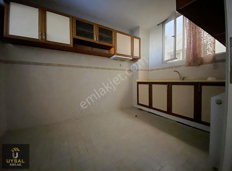 Uysal Emlak'tan İstiklal'de Park Manzaralı 130 M2 3+1 Asansörlü