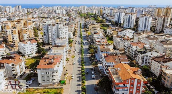 Üniversite Yolunda 3+1 Geniş, Ferah, Çift Banyolu Arakat Daire