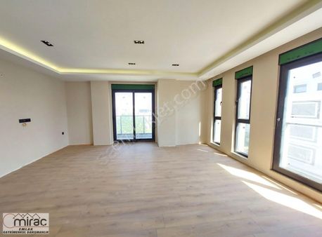 Aşağı Hisar Mahallesinde 4+1 Asansörlü Garajlı Lüks Dubleks