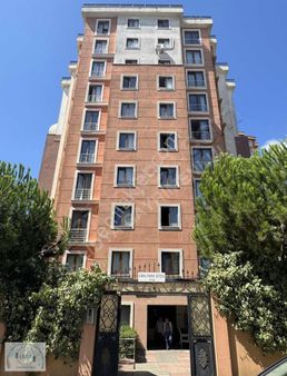 Simapark Konutlarında Ara Kat Tertemiz Ebeveyn Banyolu 3+1