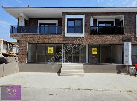 Yenifoça'nın Merkezinde Sahile Yakın İki Katlı Kiralık İş Yeri