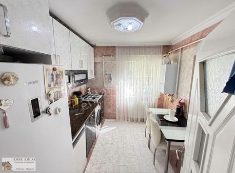 Acil Sefaköy İnönü Mahallesi Satılık 3 + 1 Site İçi Birinci Kat