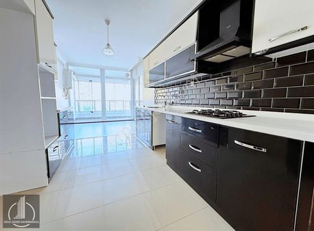 Oğuz Gezer Gayrimenkul'den Satılık Site Dairesi