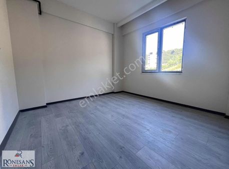 Rönesans Emlak'tan 1+1 Daire