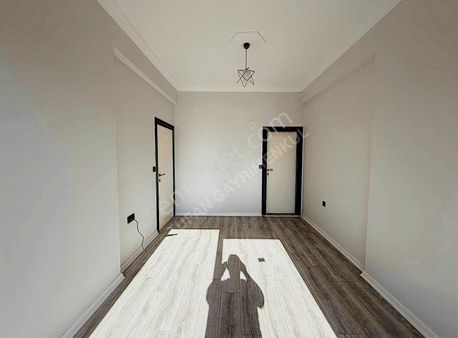 Sarılarda Sıfır Ultralüks Site İçerisinde 2+1 Daire