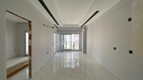 Kuşadası Güzelçamlı Merkezde Satılık 1+1 Sıfır Yapım Daire