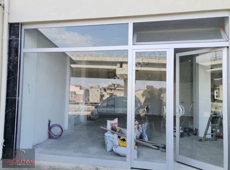 Boztepe Yenicuma Cadde Üzerinde Kiralık Galeri Katlı Dükkan
