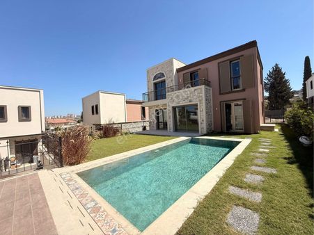 Karaova Bölgesinde Müstakil Özel Havuzlu 5+2 Lüks Villa