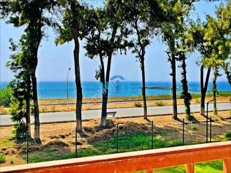 Win'den Gama Konutlarında Denize 1'nci Sırada Satılık 5+1 Villa